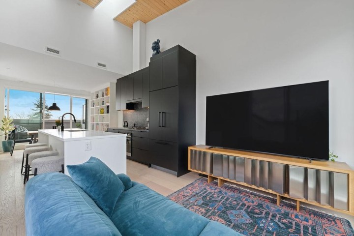 Photo 12 at 201 - 650 E 2nd Street, Lower Lonsdale, North Vancouver