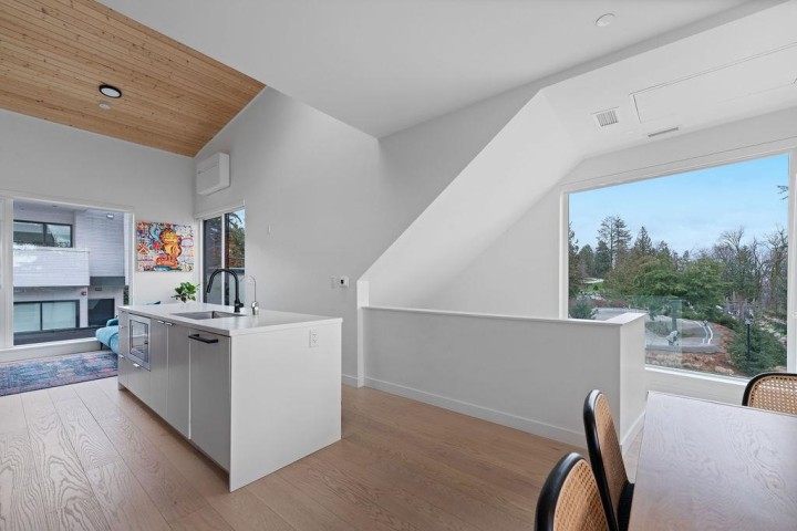 Photo 9 at 201 - 650 E 2nd Street, Lower Lonsdale, North Vancouver