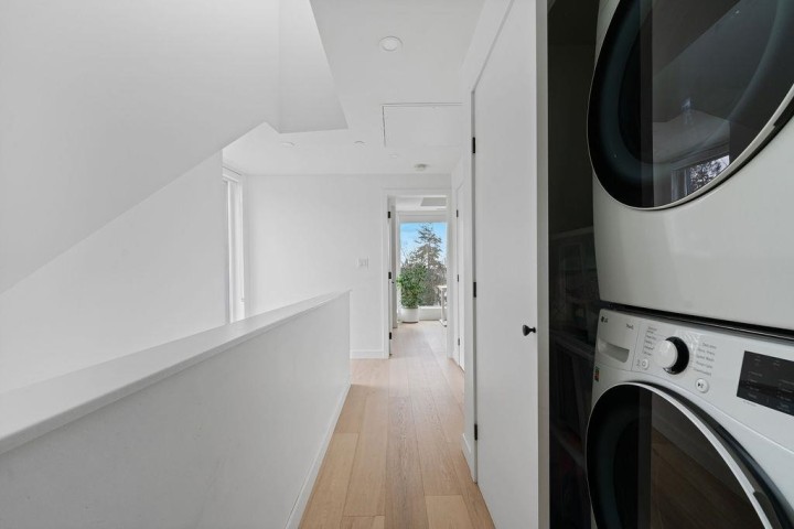 Photo 33 at 201 - 650 E 2nd Street, Lower Lonsdale, North Vancouver