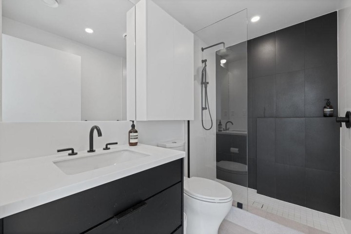 Photo 25 at 201 - 650 E 2nd Street, Lower Lonsdale, North Vancouver