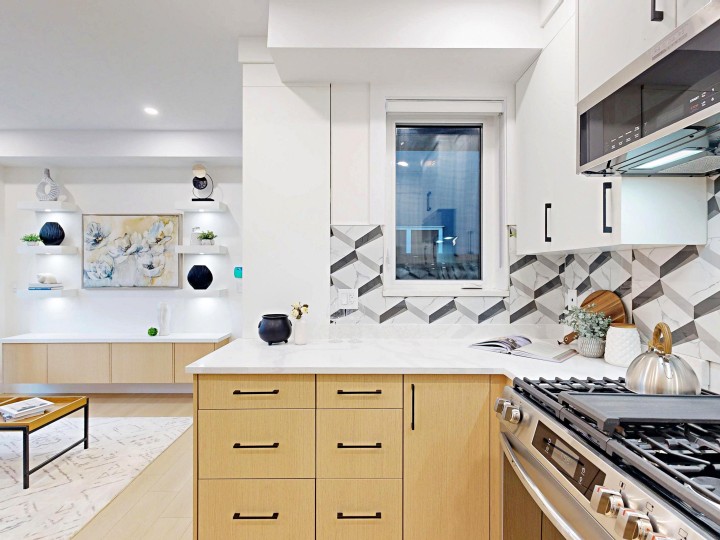 Photo 10 at 2 - 3425 Archimedes Street, Collingwood VE, Vancouver East