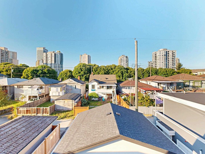 Photo 37 at 2 - 3425 Archimedes Street, Collingwood VE, Vancouver East