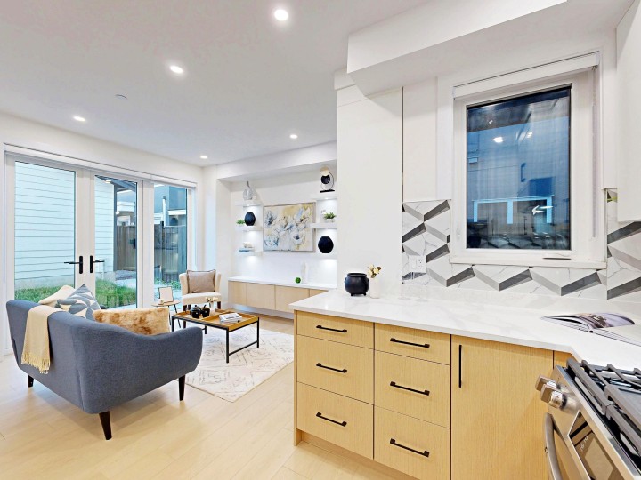 Photo 11 at 2 - 3425 Archimedes Street, Collingwood VE, Vancouver East