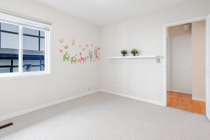 Photo 13 at 866 W 59th Avenue, Marpole, Vancouver West