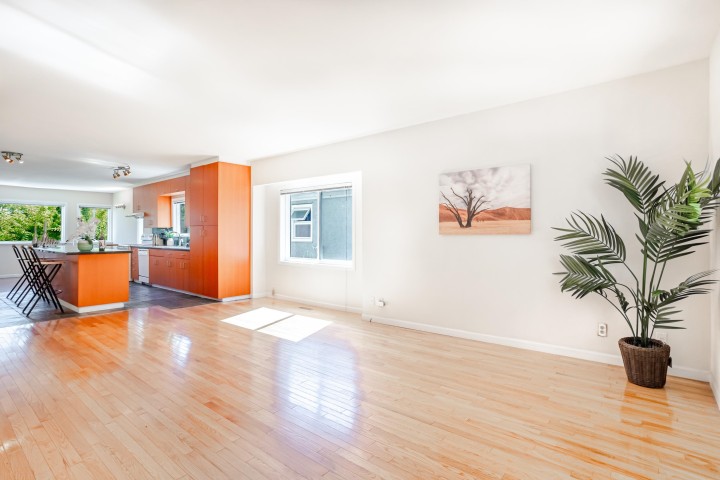 Photo 5 at 866 W 59th Avenue, Marpole, Vancouver West