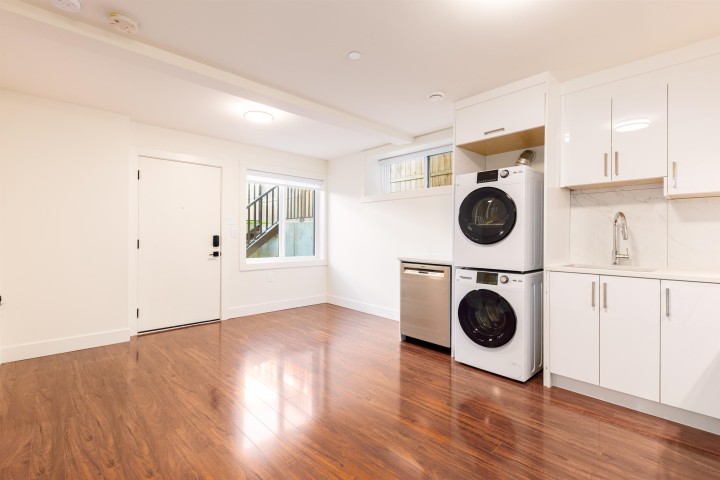 Photo 23 at 2719 E 46th Avenue, Killarney VE, Vancouver East