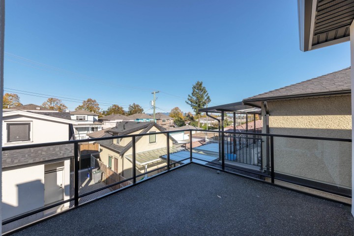 Photo 16 at 2719 E 46th Avenue, Killarney VE, Vancouver East