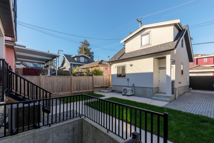 Photo 32 at 2719 E 46th Avenue, Killarney VE, Vancouver East