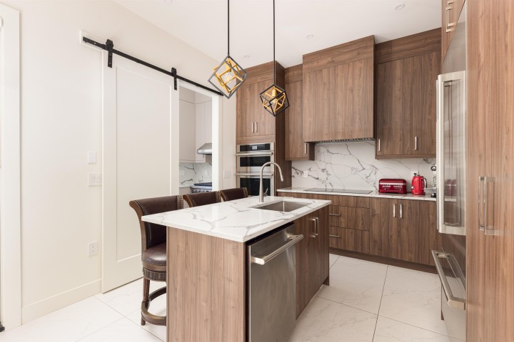 Photo 5 at 2719 E 46th Avenue, Killarney VE, Vancouver East