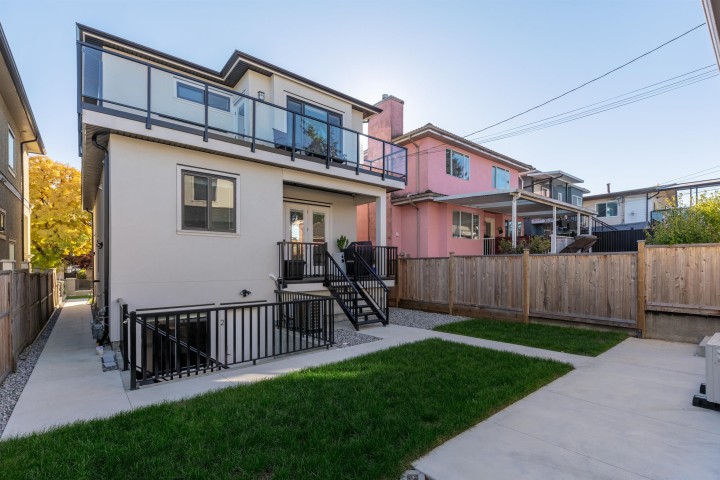 Photo 33 at 2719 E 46th Avenue, Killarney VE, Vancouver East