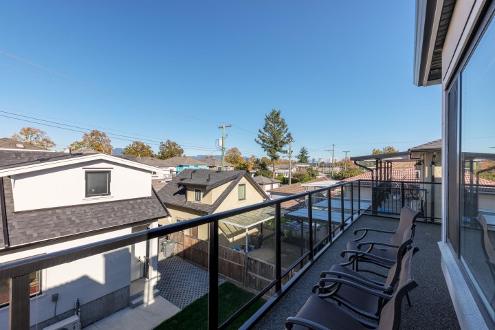 Photo 18 at 2719 E 46th Avenue, Killarney VE, Vancouver East