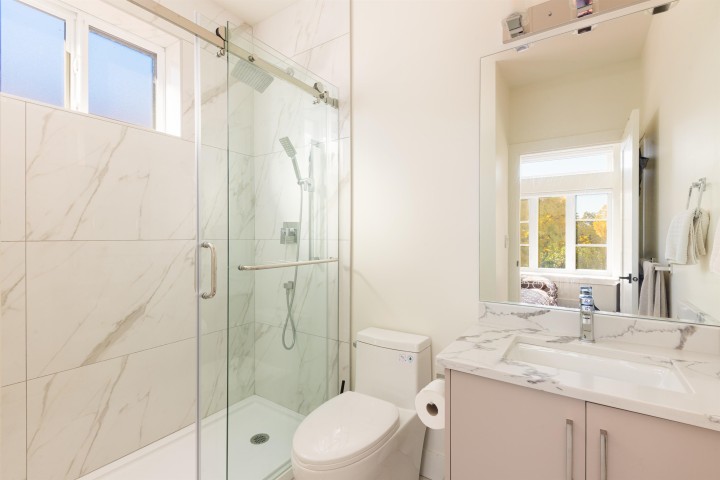 Photo 15 at 2719 E 46th Avenue, Killarney VE, Vancouver East