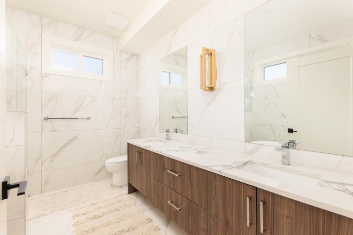 Photo 11 at 2719 E 46th Avenue, Killarney VE, Vancouver East