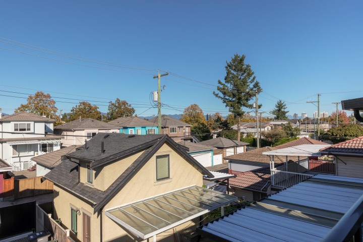 Photo 19 at 2719 E 46th Avenue, Killarney VE, Vancouver East