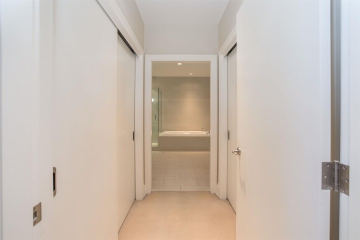 Photo 16 at 301 - 605 Clyde Avenue, Park Royal, West Vancouver