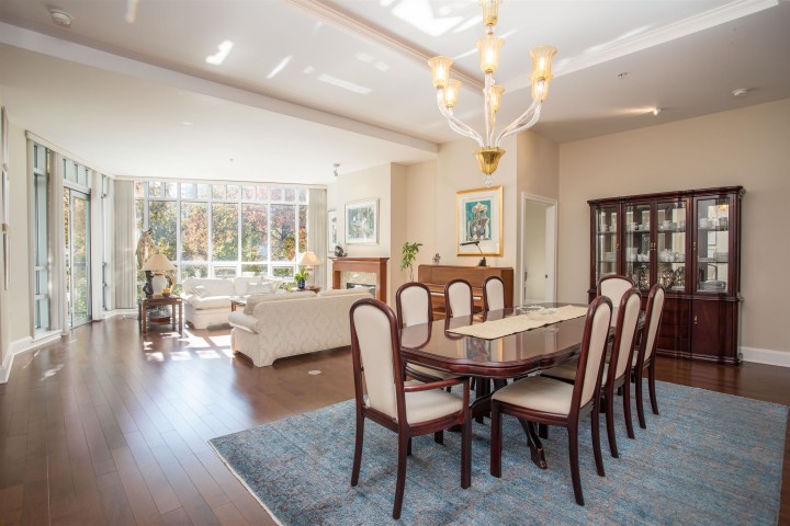 Photo 3 at 301 - 605 Clyde Avenue, Park Royal, West Vancouver