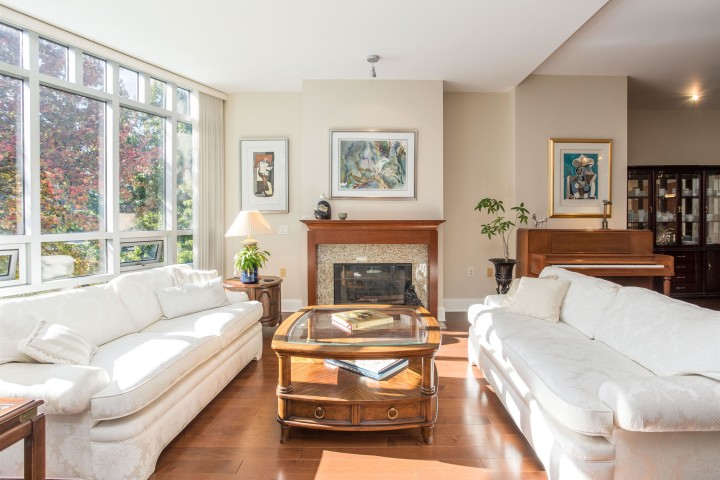 Photo 5 at 301 - 605 Clyde Avenue, Park Royal, West Vancouver