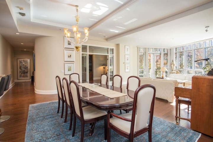 Photo 10 at 301 - 605 Clyde Avenue, Park Royal, West Vancouver