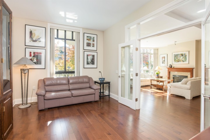 Photo 11 at 301 - 605 Clyde Avenue, Park Royal, West Vancouver