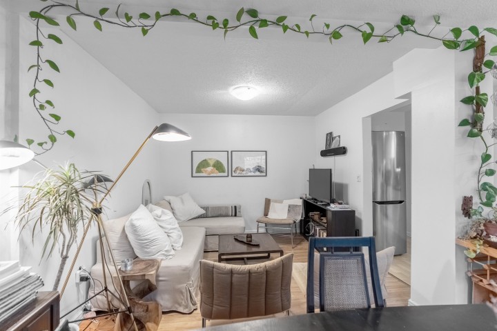 Photo 6 at 610 Salsbury Drive, Hastings, Vancouver East