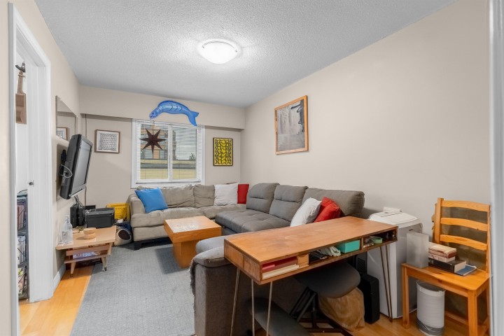 Photo 13 at 610 Salsbury Drive, Hastings, Vancouver East