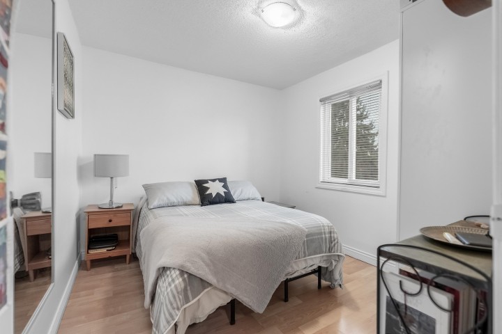 Photo 14 at 610 Salsbury Drive, Hastings, Vancouver East
