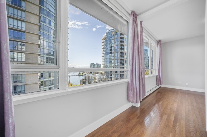 Photo 12 at PH1003 - 1288 Marinaside Crescent, Yaletown, Vancouver West