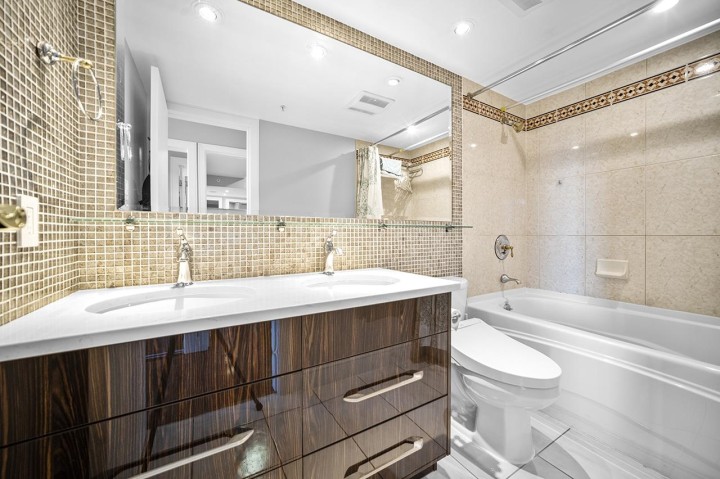 Photo 15 at PH1003 - 1288 Marinaside Crescent, Yaletown, Vancouver West