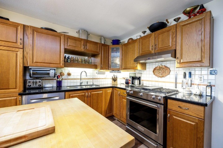 Photo 13 at 2 - 261 W 16th Street, Central Lonsdale, North Vancouver