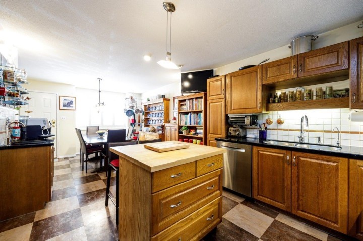 Photo 14 at 2 - 261 W 16th Street, Central Lonsdale, North Vancouver