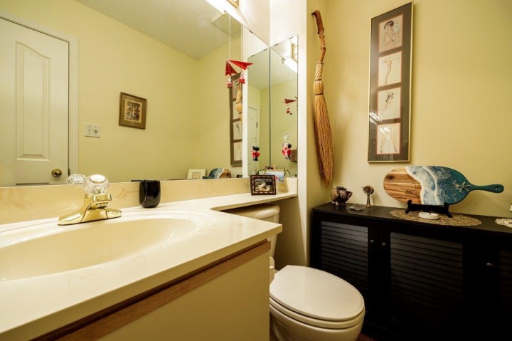 Photo 18 at 2 - 261 W 16th Street, Central Lonsdale, North Vancouver