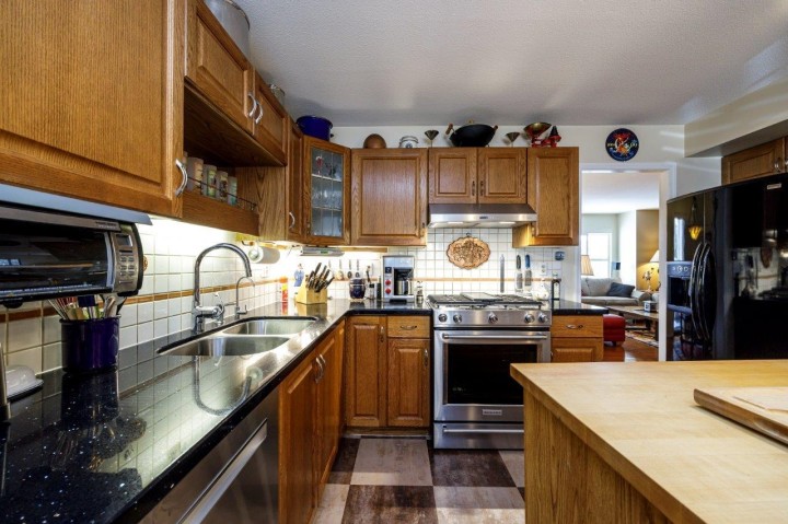 Photo 15 at 2 - 261 W 16th Street, Central Lonsdale, North Vancouver