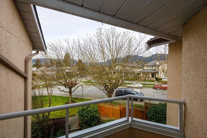 Photo 31 at 2 - 261 W 16th Street, Central Lonsdale, North Vancouver