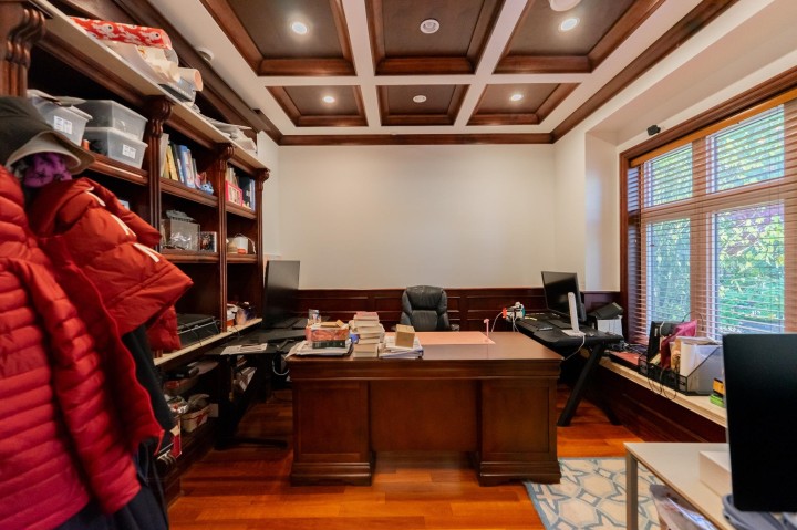 Photo 7 at 2502 W 36th Avenue, MacKenzie Heights, Vancouver West