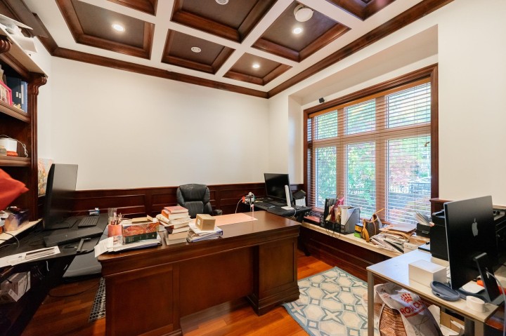 Photo 8 at 2502 W 36th Avenue, MacKenzie Heights, Vancouver West