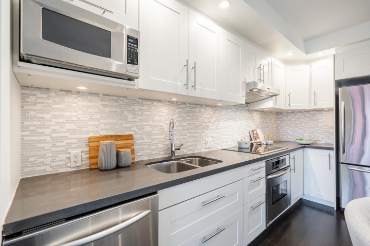 Photo 12 at 310 - 750 W 12th Avenue, Fairview VW, Vancouver West