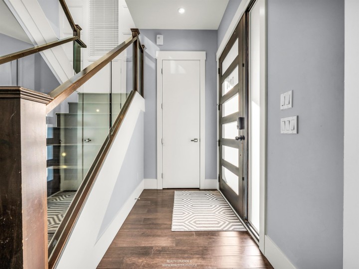 Photo 2 at 7380 Ontario Street, South Vancouver, Vancouver East