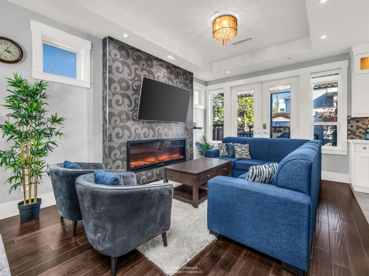 Photo 7 at 7380 Ontario Street, South Vancouver, Vancouver East