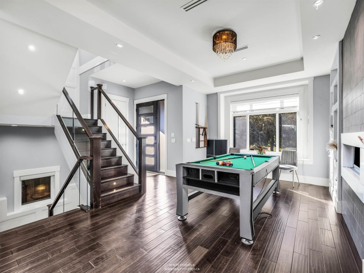 Photo 3 at 7380 Ontario Street, South Vancouver, Vancouver East