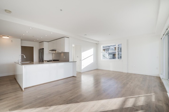 Photo 8 at 515 - 3488 Sawmill Crescent, South Marine, Vancouver East