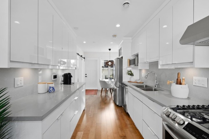 Photo 3 at 2248 Grant Street, Grandview Woodland, Vancouver East