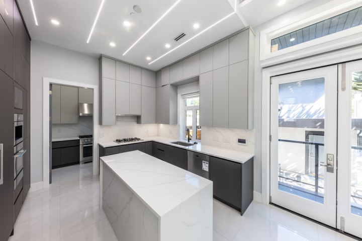 Photo 2 at 3587 Mayfair Avenue, Dunbar, Vancouver West