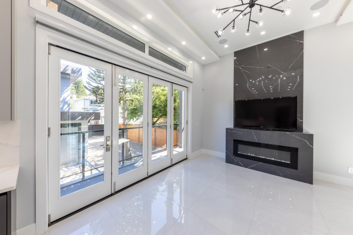 Photo 7 at 3587 Mayfair Avenue, Dunbar, Vancouver West