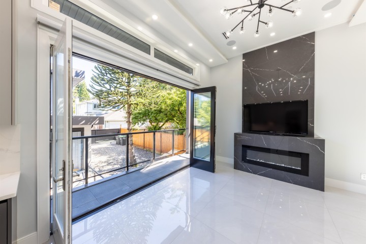 Photo 8 at 3587 Mayfair Avenue, Dunbar, Vancouver West