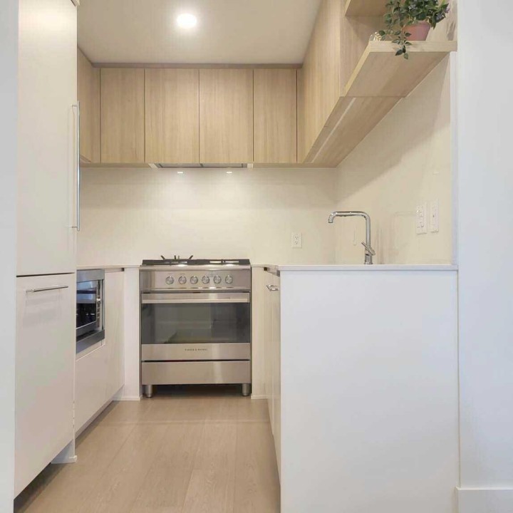 Photo 7 at 922 W 49th Avenue, South Cambie, Vancouver West