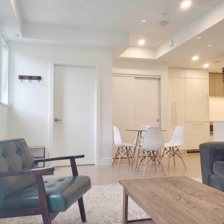 Photo 4 at 922 W 49th Avenue, South Cambie, Vancouver West