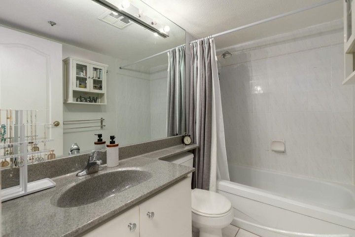 Photo 15 at 102 - 838 W 16th Avenue, Cambie, Vancouver West