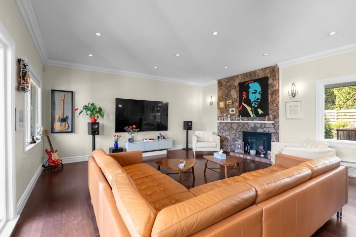 Photo 12 at 324 E 24th Street, Central Lonsdale, North Vancouver