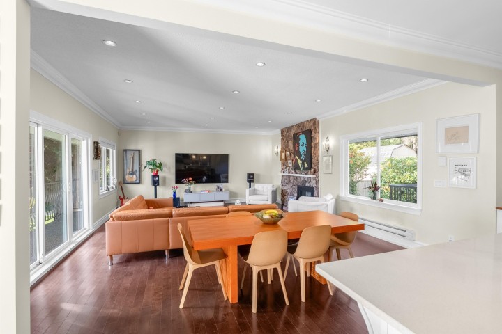 Photo 3 at 324 E 24th Street, Central Lonsdale, North Vancouver