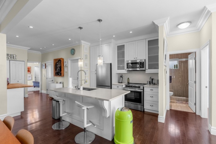 Photo 4 at 324 E 24th Street, Central Lonsdale, North Vancouver